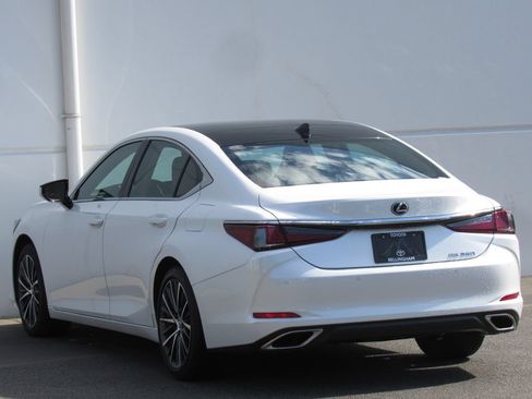 Used 2022 Lexus ES 350 w/ Luxury Package FWD image 5
