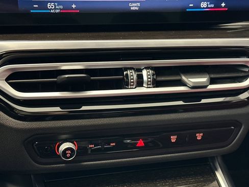 Certified 2023 BMW 330i Sedan w/ Convenience Package image 23