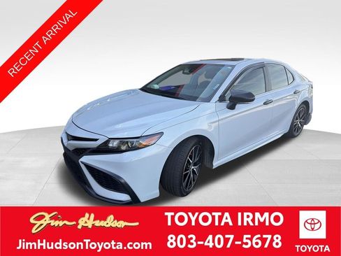 Used 2024 Toyota Camry SE w/ Convenience Package image 1