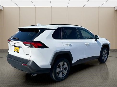 Used 2024 Toyota RAV4 XLE FWD image 3