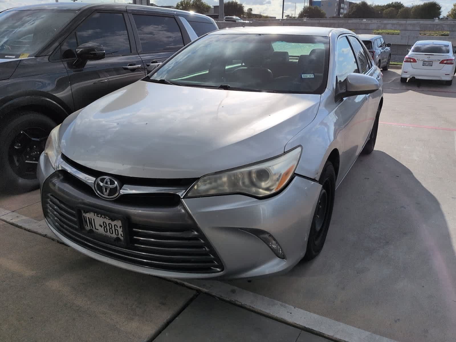 Used 2016 Toyota Camry LE FWD image 1