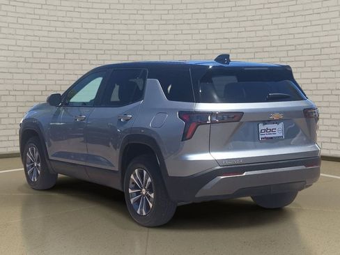 Used 2026 Chevrolet Equinox LT w/ Convenience Package II FWD image 7