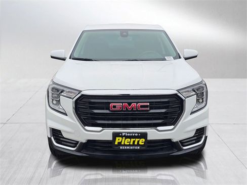 Used 2024 GMC Terrain SLE image 6