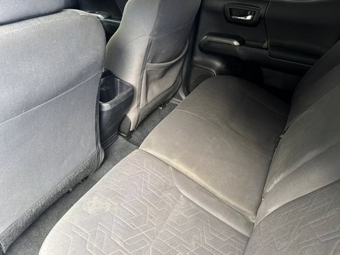 Used 2019 Toyota Tacoma TRD Off-Road w/ Technology Package RWD image 13