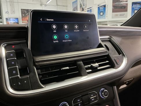 Used 2021 GMC Yukon XL SLT w/ SLT Luxury Plus Package AWD/4WD image 19