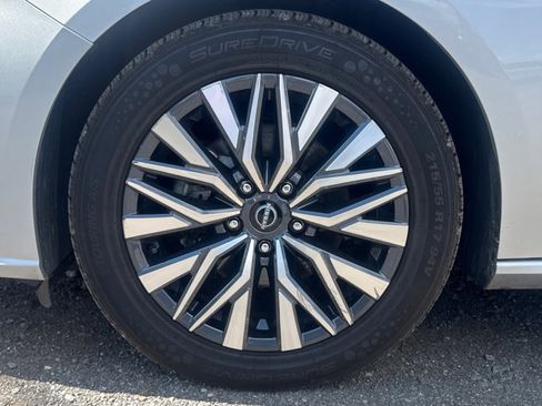 Used 2023 Nissan Altima 2.5 SV image 24