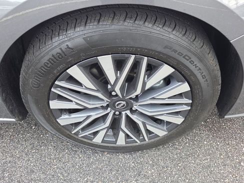 Used 2025 Nissan Altima 2.5 SV image 16