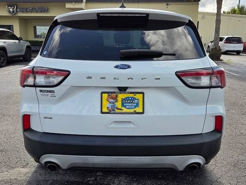Used 2022 Ford Escape SE FWD image 6