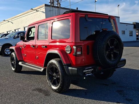 Used 2023 Jeep Wrangler Unlimited Sahara AWD/4WD image 7