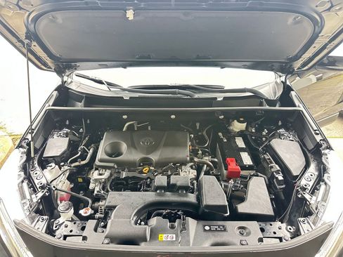 Used 2025 Toyota RAV4 XLE image 32