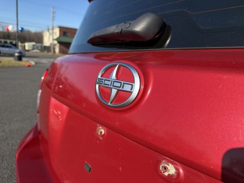 Used 2014 Scion xD image 30