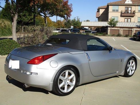 Used 2005 Nissan 350Z Grand Touring RWD image 3