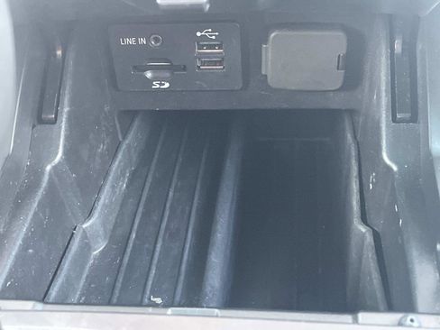 Used 2014 Ford Explorer XLT w/ Equipment Group 202A image 19