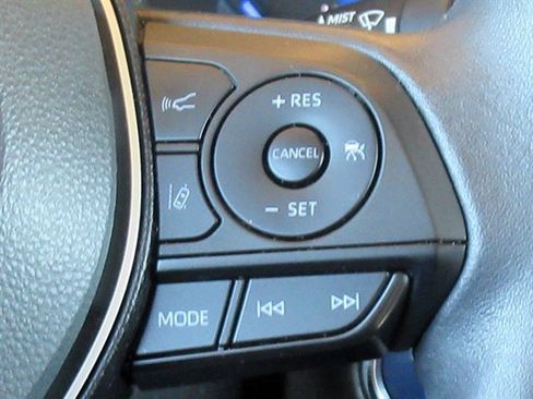 Used 2022 Toyota RAV4 Limited AWD/4WD image 21