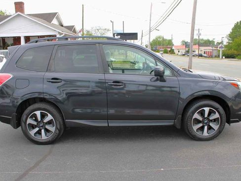 Used 2018 Subaru Forester 2.5i Premium image 5