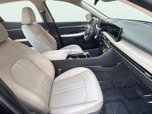 Used 2025 Hyundai Sonata Limited FWD image 25