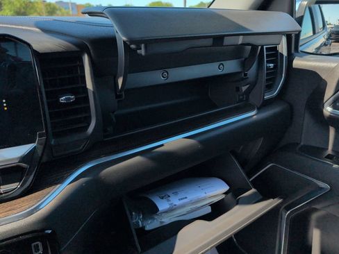 Used 2024 Chevrolet Silverado 1500 LT AWD/4WD image 32