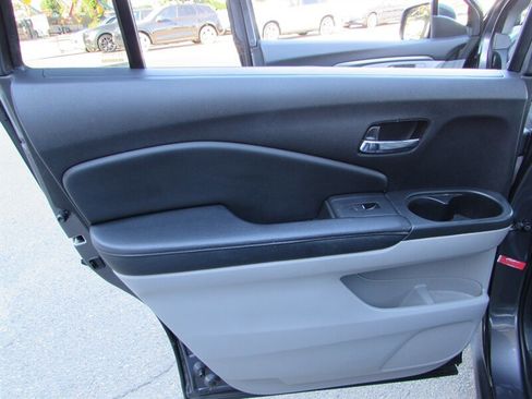 Used 2018 Honda Pilot EX-L image 16