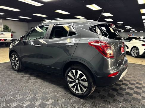 Used 2018 Buick Encore Essence FWD image 9