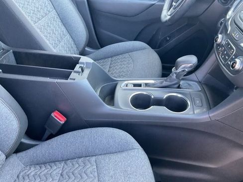 Used 2023 Chevrolet Equinox LT image 14