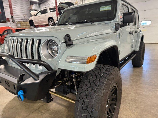 Used 2023 Jeep Wrangler Unlimited Sahara w/ Dual Top Group AWD/4WD image 42