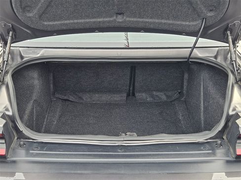 Used 2022 Dodge Challenger SXT image 26