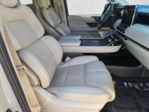 Used 2021 Lincoln Navigator L Reserve AWD/4WD image 24