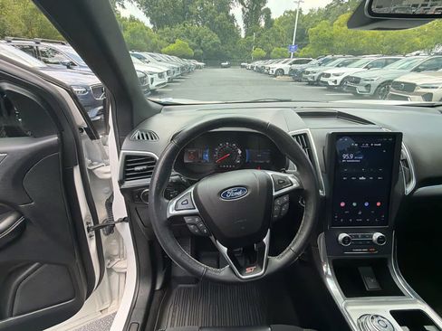 Used 2023 Ford Edge ST w/ Equipment Group 401A AWD/4WD image 27