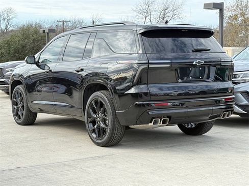Used 2026 Chevrolet Traverse RS image 10