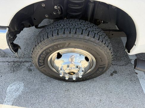 Used 2015 Ford F350 XL w/ Power Equipment Group AWD/4WD image 13