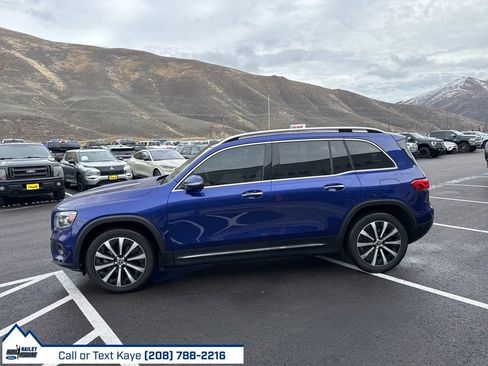 Used 2021 Mercedes-Benz GLB 250 4MATIC image 8