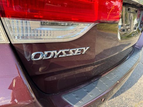 Used 2010 Honda Odyssey Touring image 7