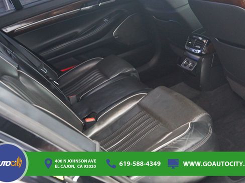 Used 2017 Genesis G90 3.3T Premium RWD image 13
