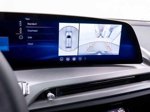 New 2026 Cadillac Vistiq Luxury w/ LPO, Floor Liner Package AWD/4WD image 27