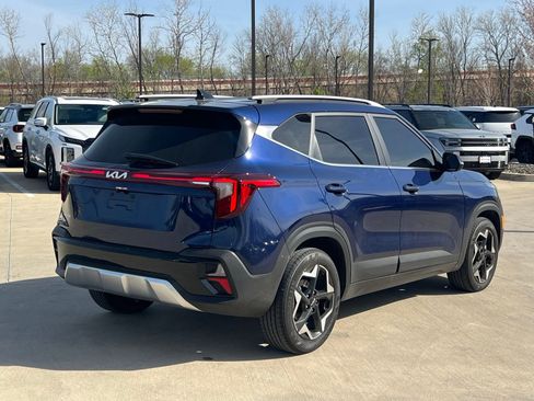 Used 2024 Kia Seltos EX image 13