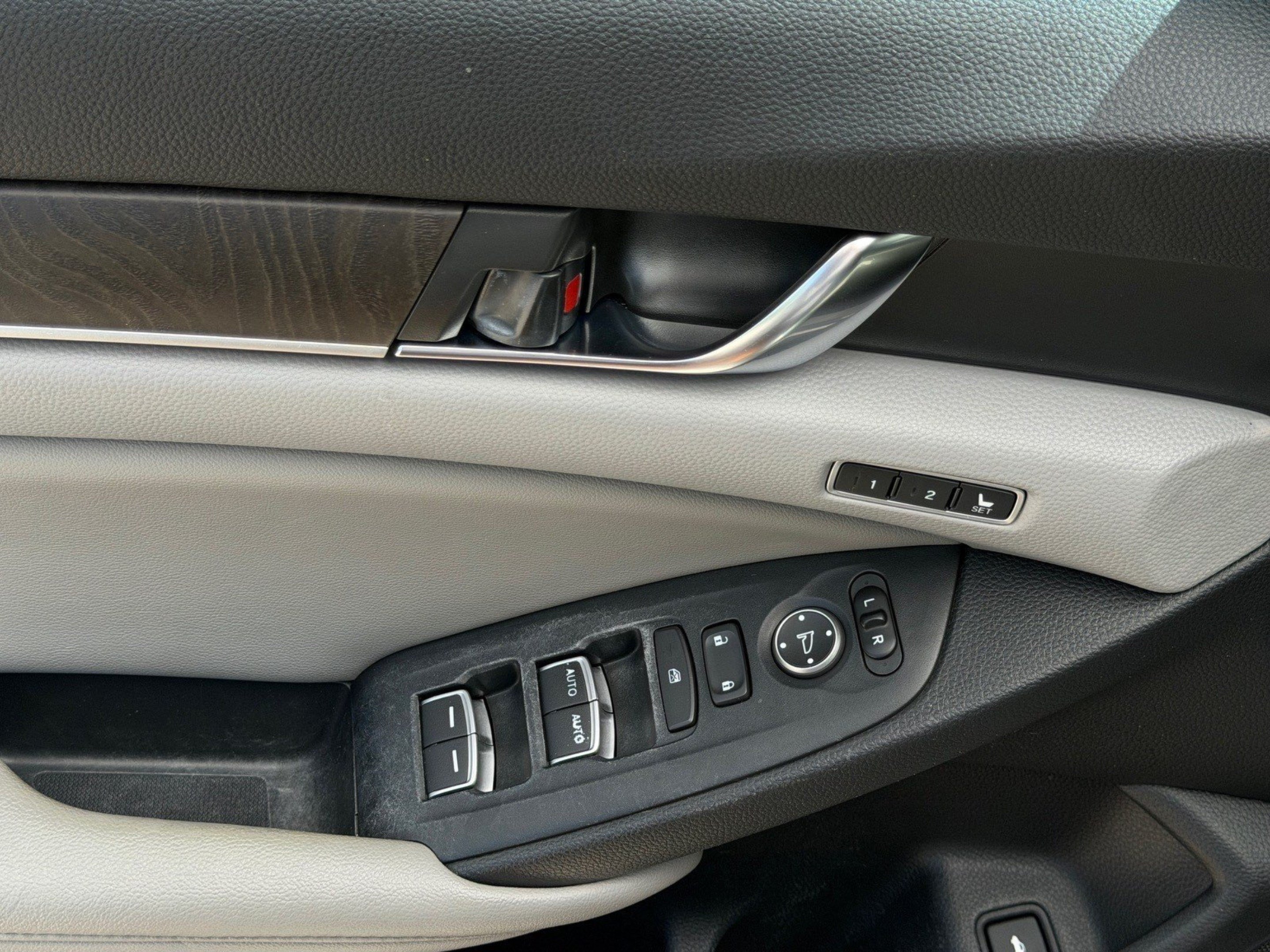 Used 2019 Honda Accord Touring image 20