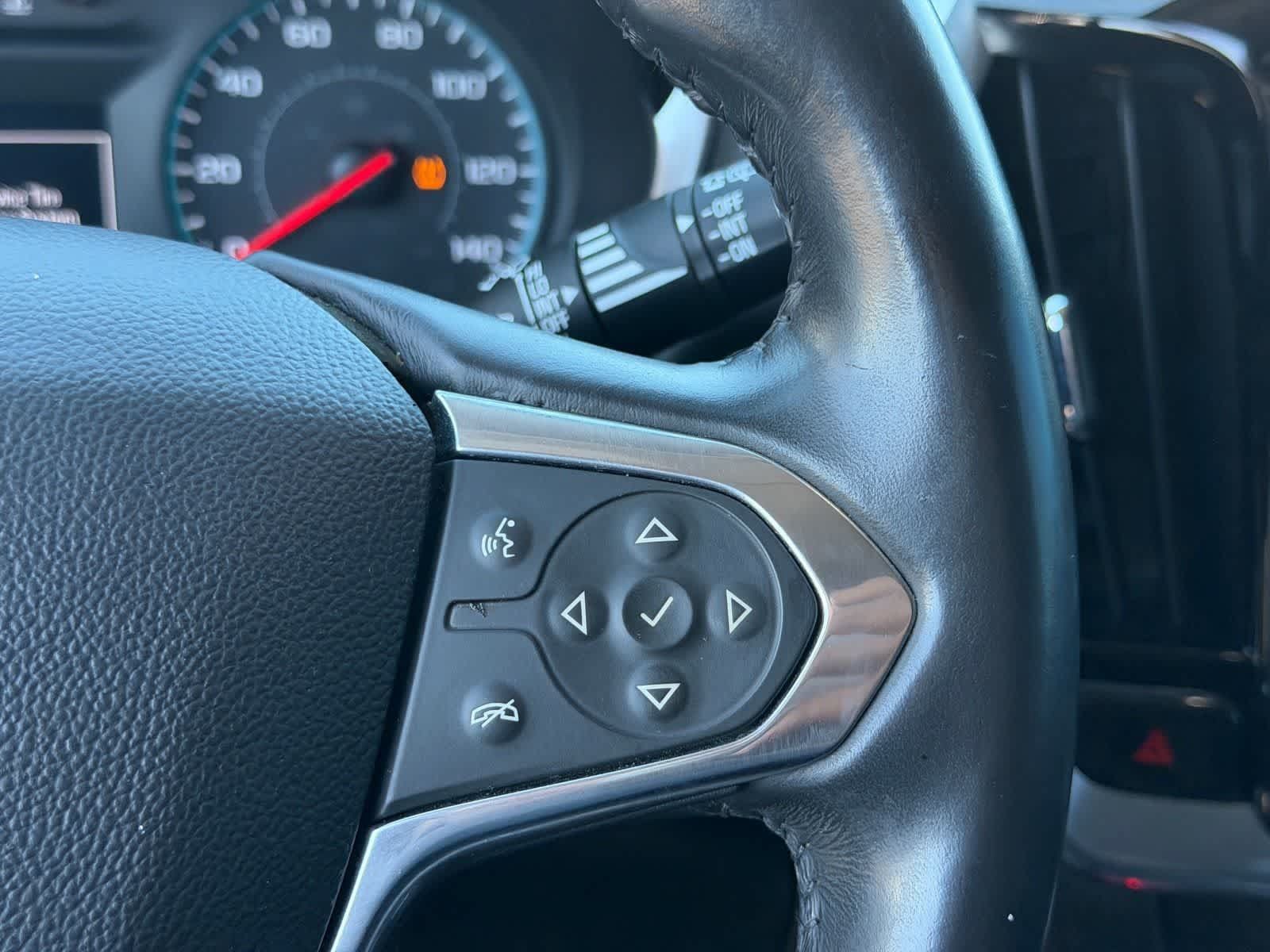 Used 2019 Chevrolet Traverse LT FWD image 16