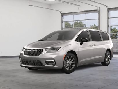 New 2025 Chrysler Pacifica Select