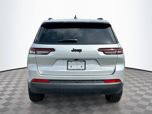 New 2025 Jeep Grand Cherokee L Altitude image 5