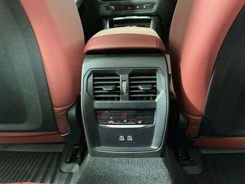 Certified 2025 BMW 330i Sedan w/ M Sport Package RWD image 26