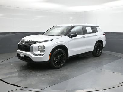 Used 2023 Mitsubishi Outlander SE Black Edition