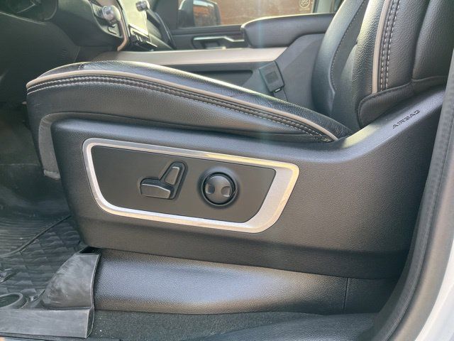 Used 2022 RAM 1500 Laramie AWD/4WD image 13