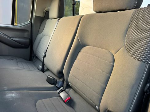 Used 2018 Nissan Frontier PRO-4X AWD/4WD image 27