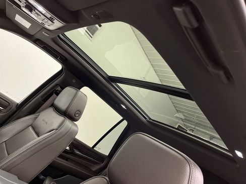 Certified 2022 GMC Yukon Denali image 7