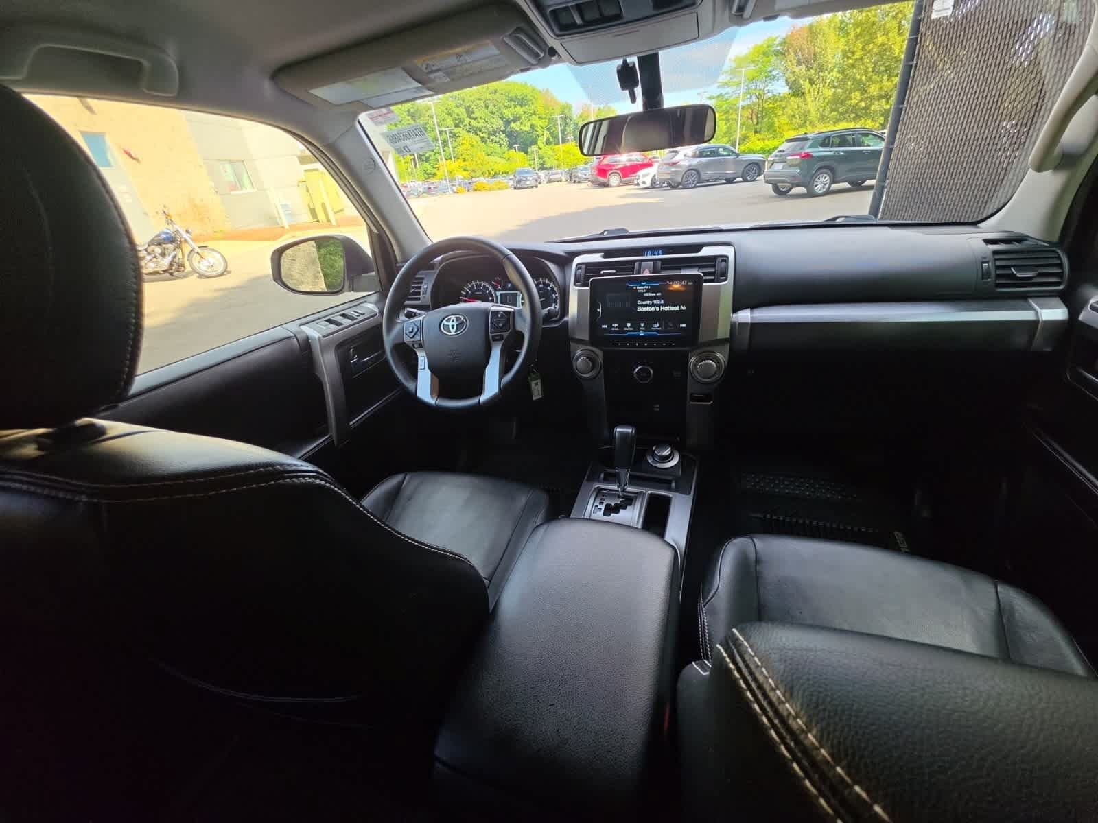 Used 2019 Toyota 4Runner SR5 AWD/4WD image 24