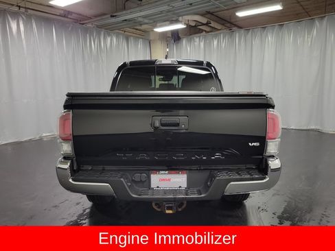 Used 2020 Toyota Tacoma TRD Off-Road AWD/4WD image 7