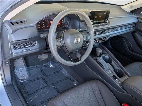 Used 2023 Honda Accord EX image 10