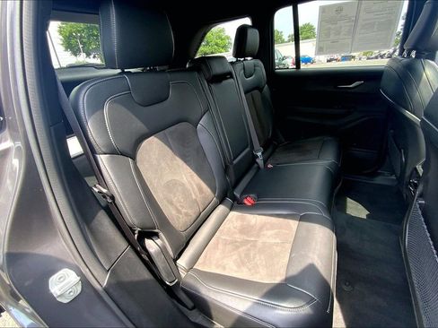 Certified 2023 Jeep Grand Cherokee Altitude AWD/4WD image 18