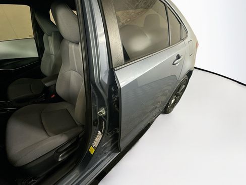 Used 2024 Toyota Corolla SE w/ SE Premium Package FWD image 12