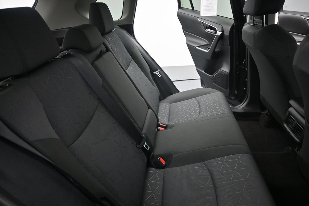 Used 2025 Toyota RAV4 XLE w/ Convenience Package FWD image 14